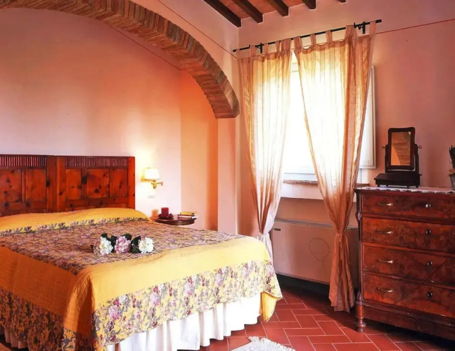 Apartment in Tuscany With Golf & Pools