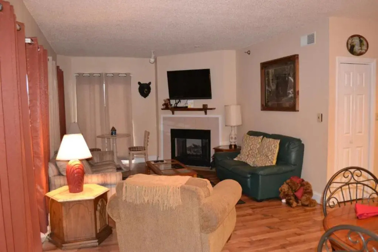 River Place Condos 411 3BD