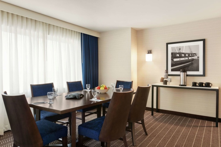 Embassy Suites by Hilton Boston at Logan Airport photo 32