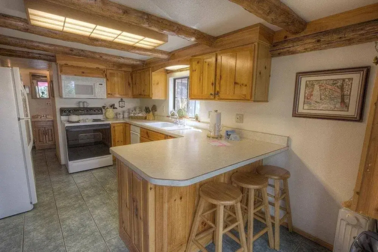 Zephyr Cabin 3 Bedroom Home by RedAwning