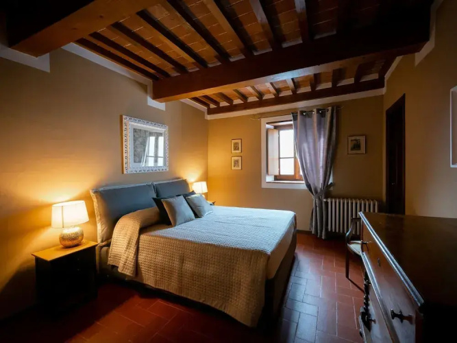 Villa in Tuscany With Pool & Panoramic Views