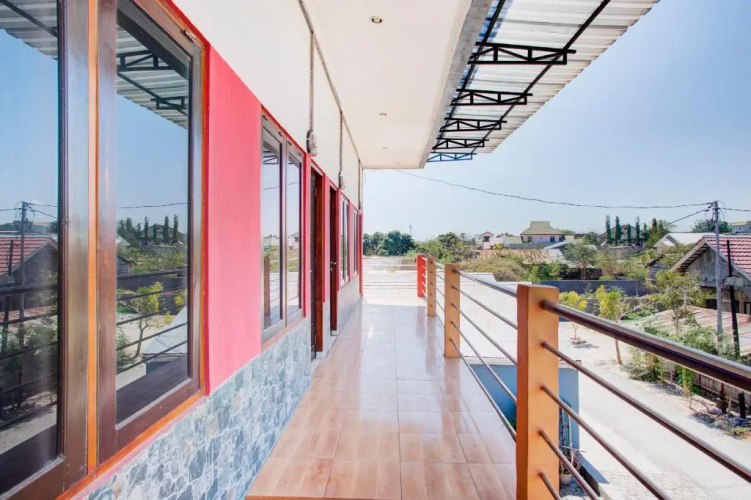 OYO 2965 Silvia Homestay