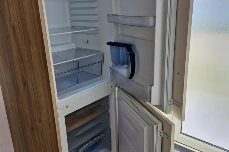 3-bed Caravan, Sleeps 8 With Pool