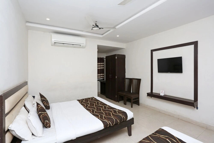 OYO 6359 Hotel Mezbaan Regency