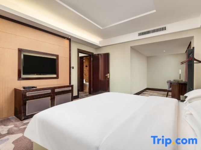 Deluxe Double Suite