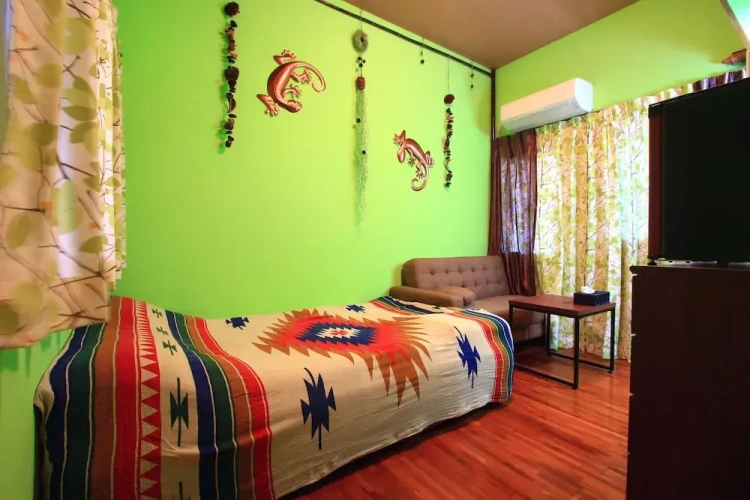 Standard Triple room with view