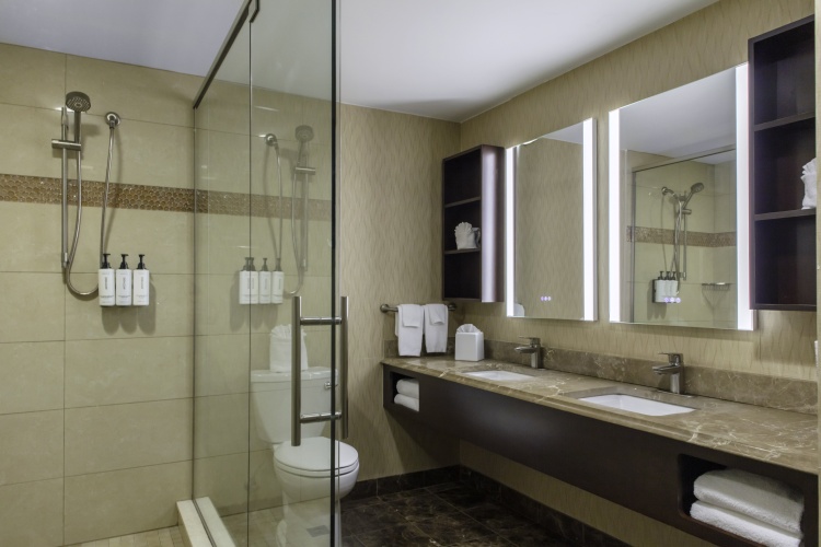 Crowne Plaza Boston - Woburn photo 11