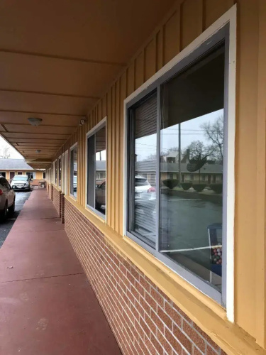 Downtown motel