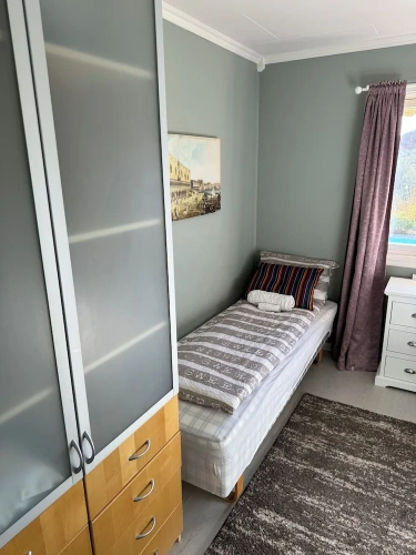 Economy room