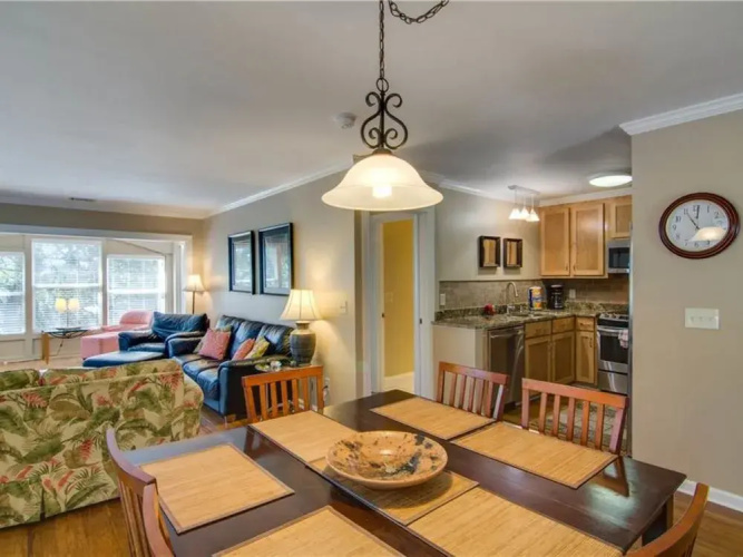 Bay Pointe 2137 by RedAwning