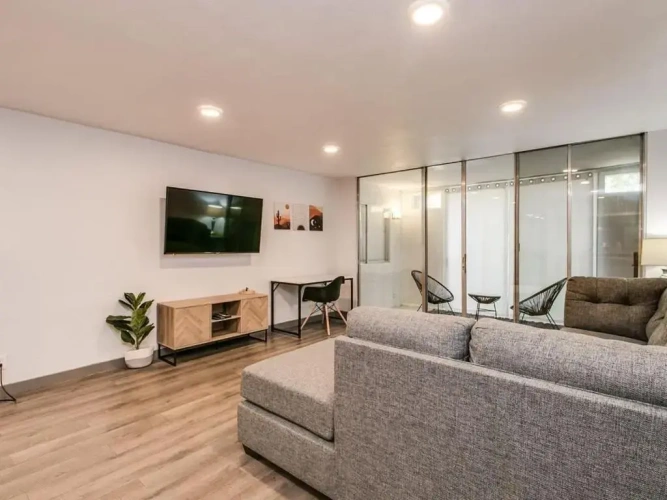 2 Bedrooms Cottage