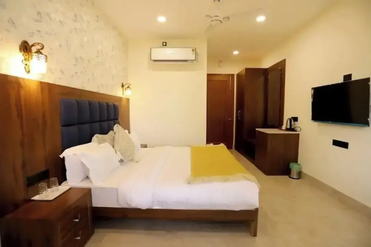 Hotel Dhingra Inn