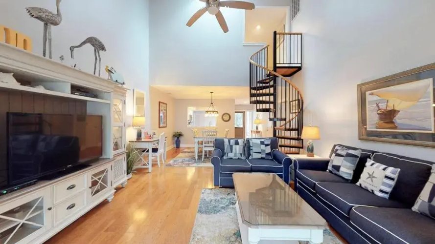 495 Captains Cove