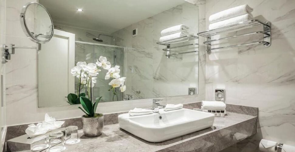 The Ashe HotelOver view