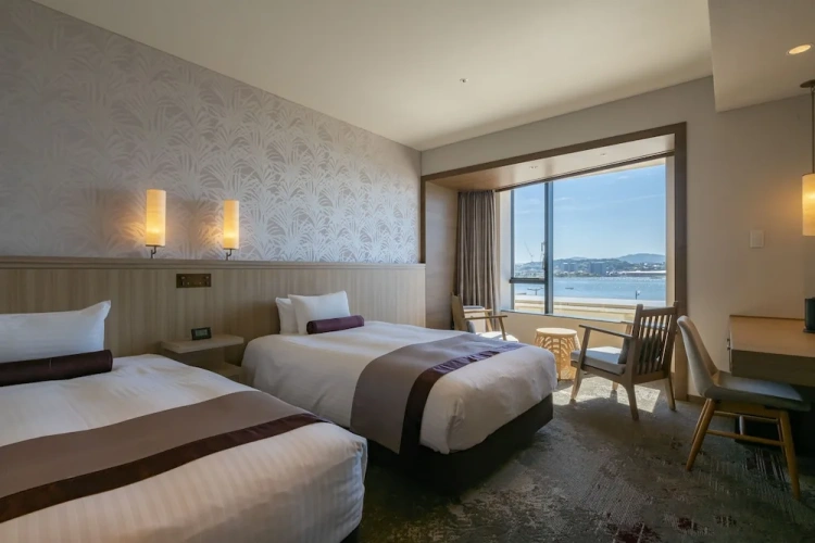 Deluxe Twin room with lake view