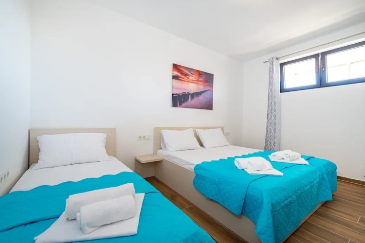 1 Bedroom Apartment with balcony and with city view