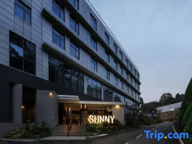 SUNNY Hotel