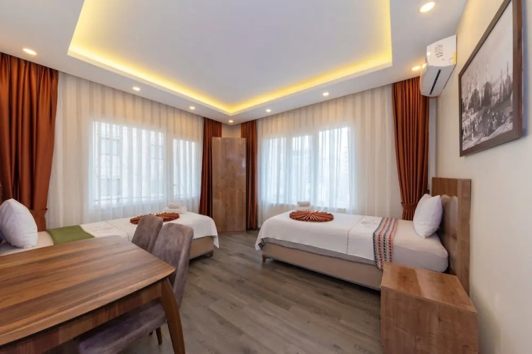 2 Bedrooms Apartment