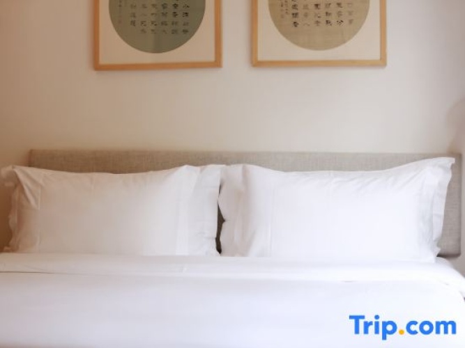 Deluxe Double room with land view