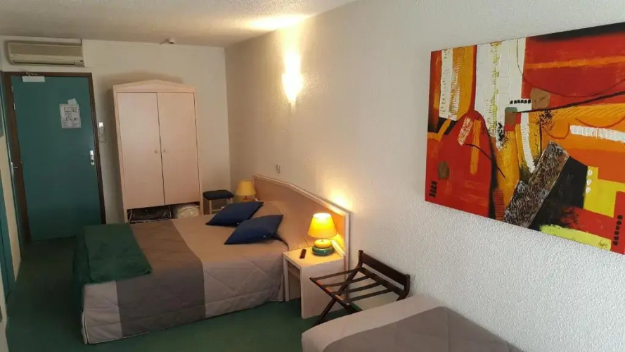 Hôtel de Genève , Faverges-Seythenex 74210, Haute Savoie