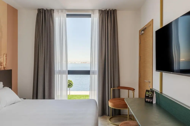 Double room with view