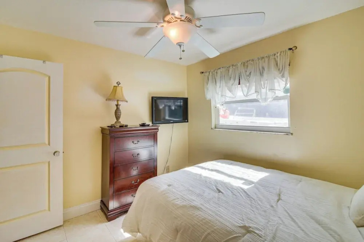 Pompano Beach Bungalow w/ Private Pool!
