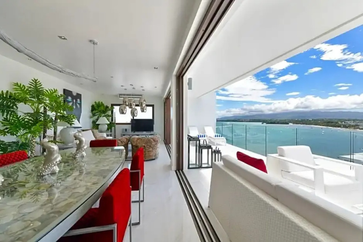 Den Pasar Boracay 3BR Luxury Apartments