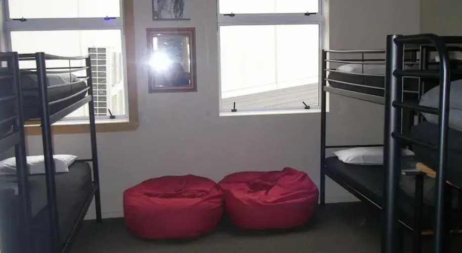 Blarneys Rock Backpackers