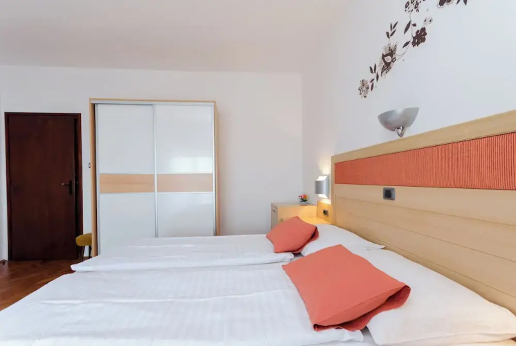 Apartments Mirjana B