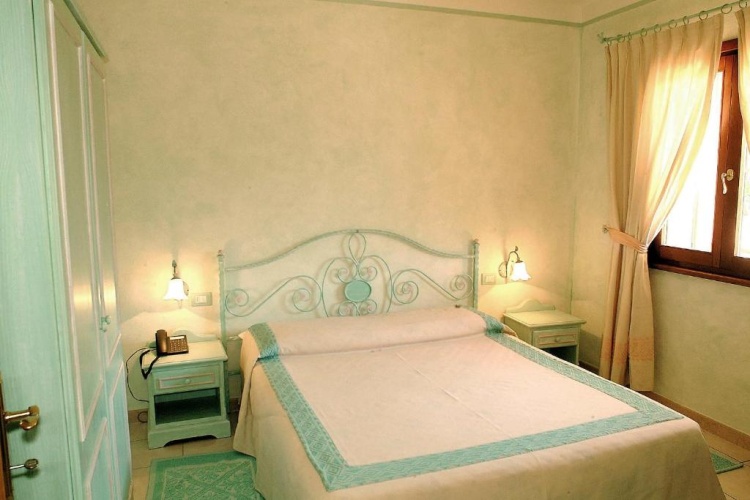 1 Bedroom Apartment with sea view