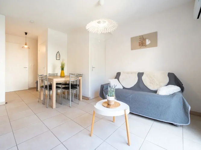Sunny Villa Stay in Serignan
