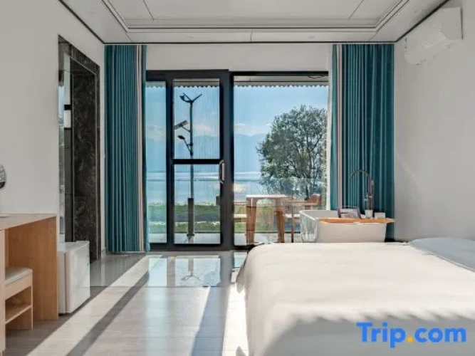 2 Bedrooms Suite with sea view