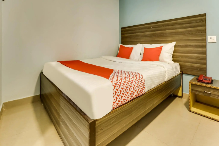 OYO 41227 Sri sai inn