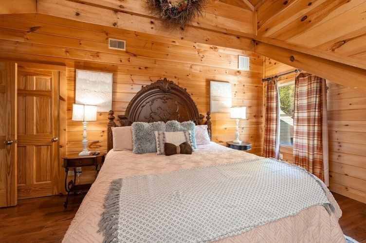 Legend Crest Lodge