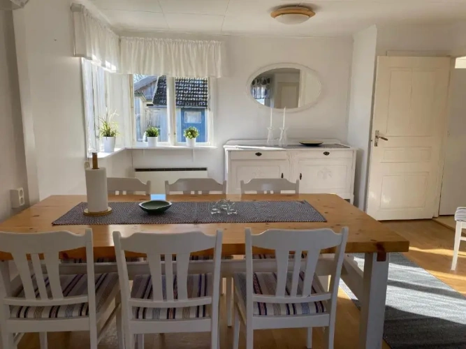 3 Bedrooms Cottage
