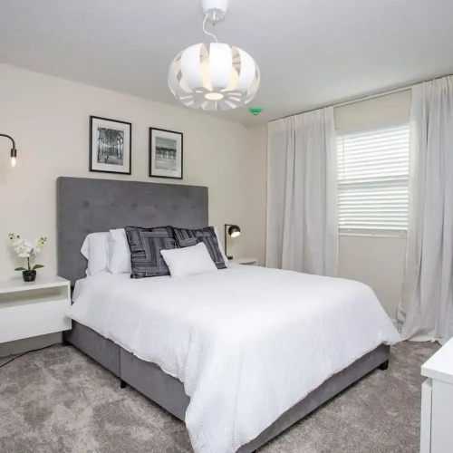 4577 Stunning 7BD Home