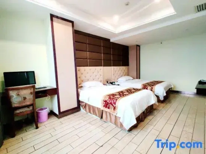 Deluxe Twin Suite