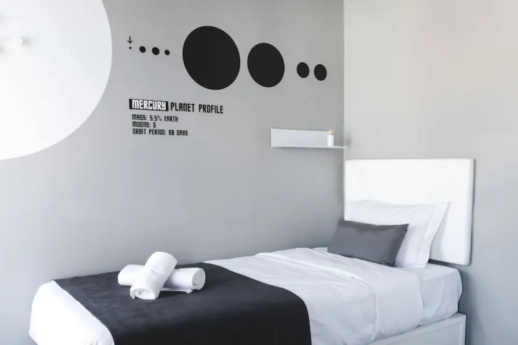 Planet House