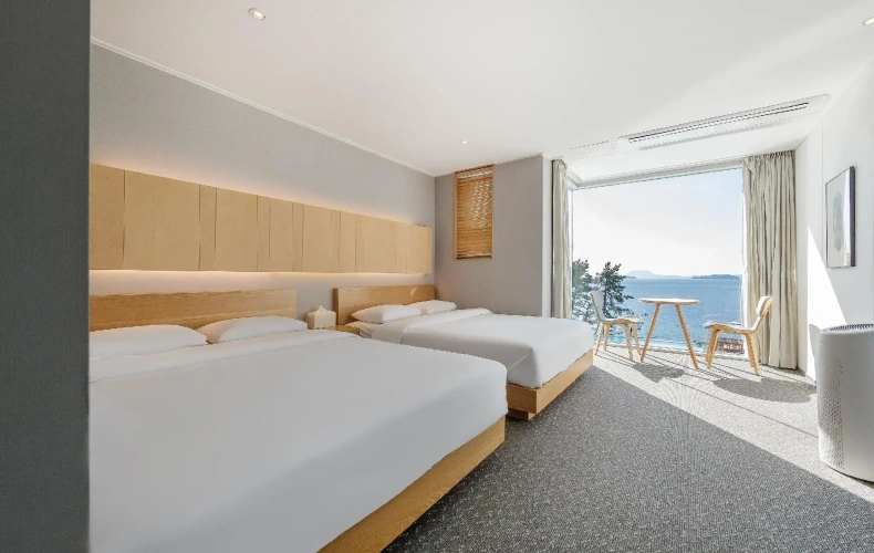 Standard Club room