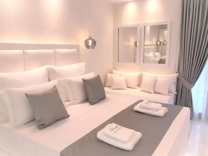 Amaryllis Luxury Rooms
