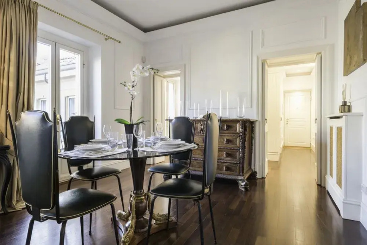 Montenapoleone – RentClass Gloria