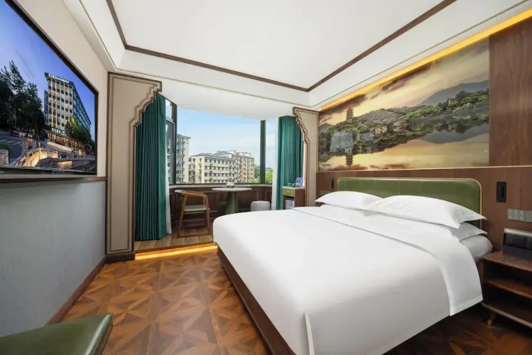 Luxury Double room with land view