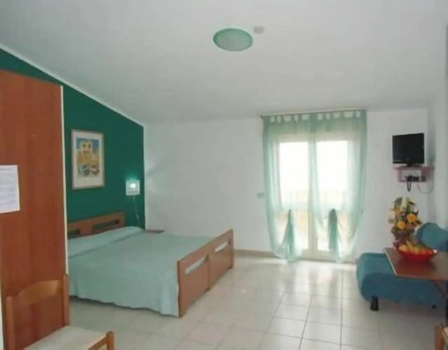 Standard Quadruple room with balcony