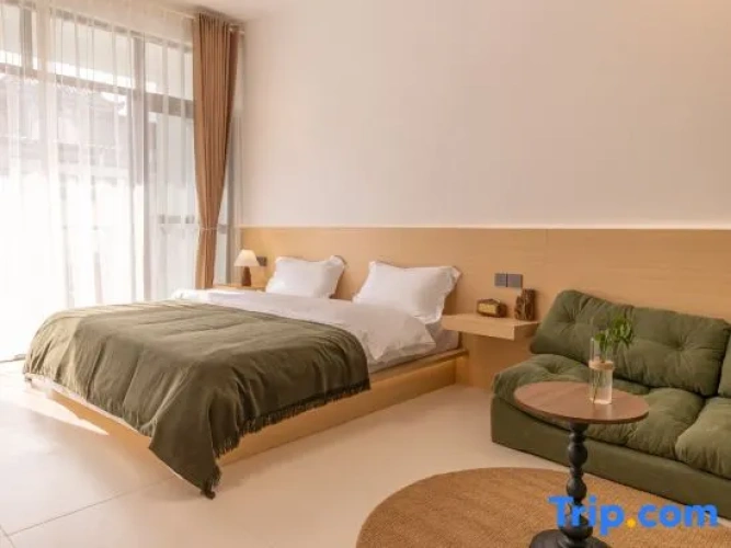 Standard room with balcony