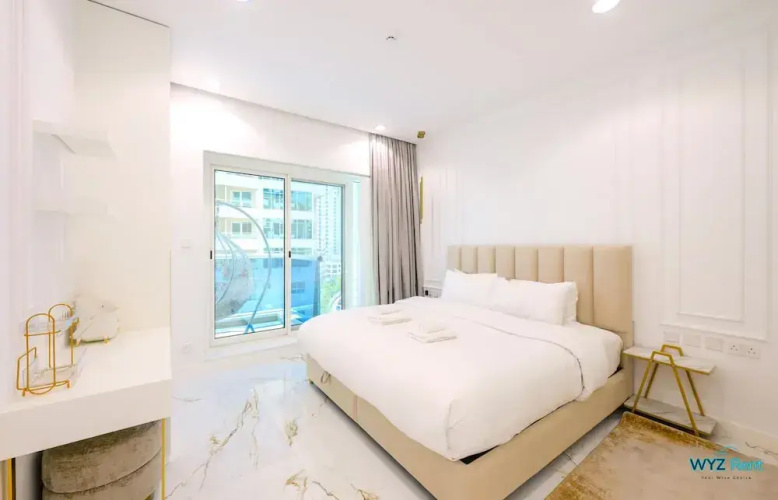1 BR in Marina