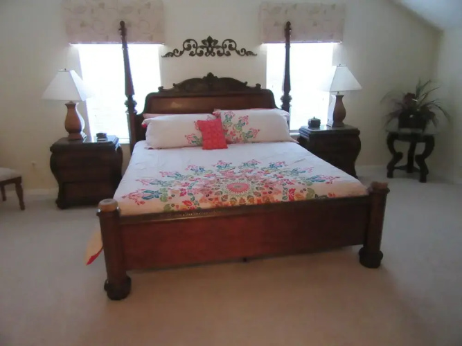 Glenbrook 5 Bed / 4 Bath Home