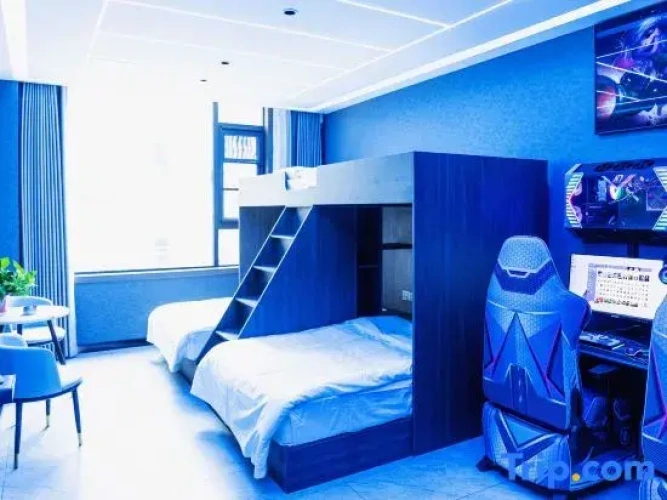 Grand Triple room