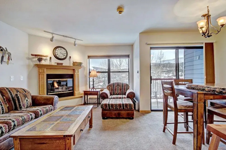 River Mtn Lodge E320