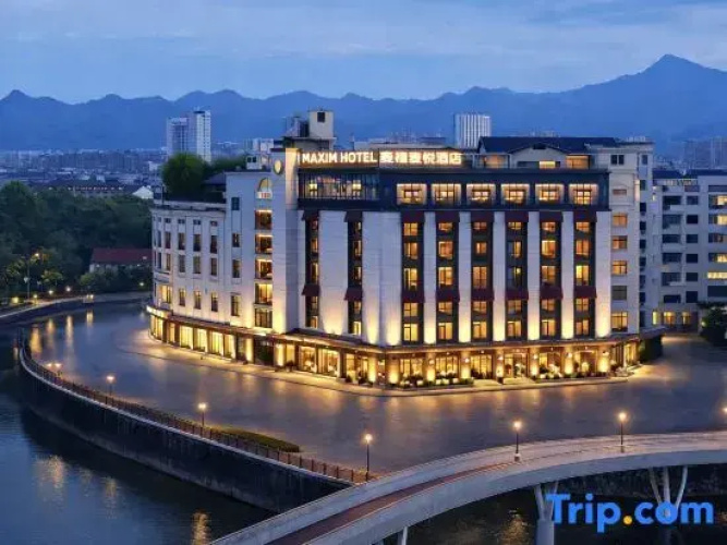 Maximin Hotel