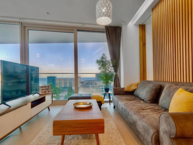 One bedroom apartment-Sea&Old Town view